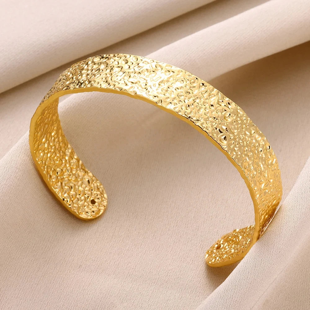Exquisite Classic Bump Pattern Openning Bangles Bracelet