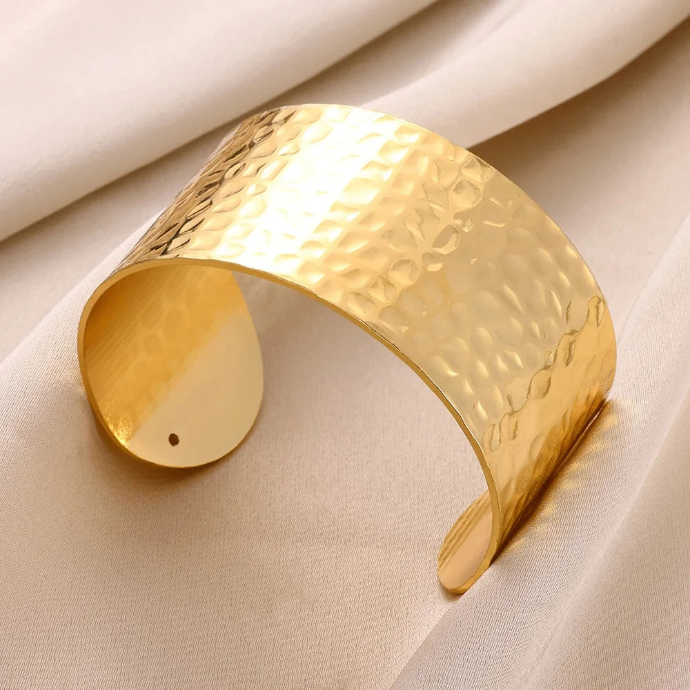 Exquisite Classic Bump Pattern Openning Bangles Bracelet